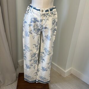 Blumarine jeans white and blue size 44 Italian size medium US